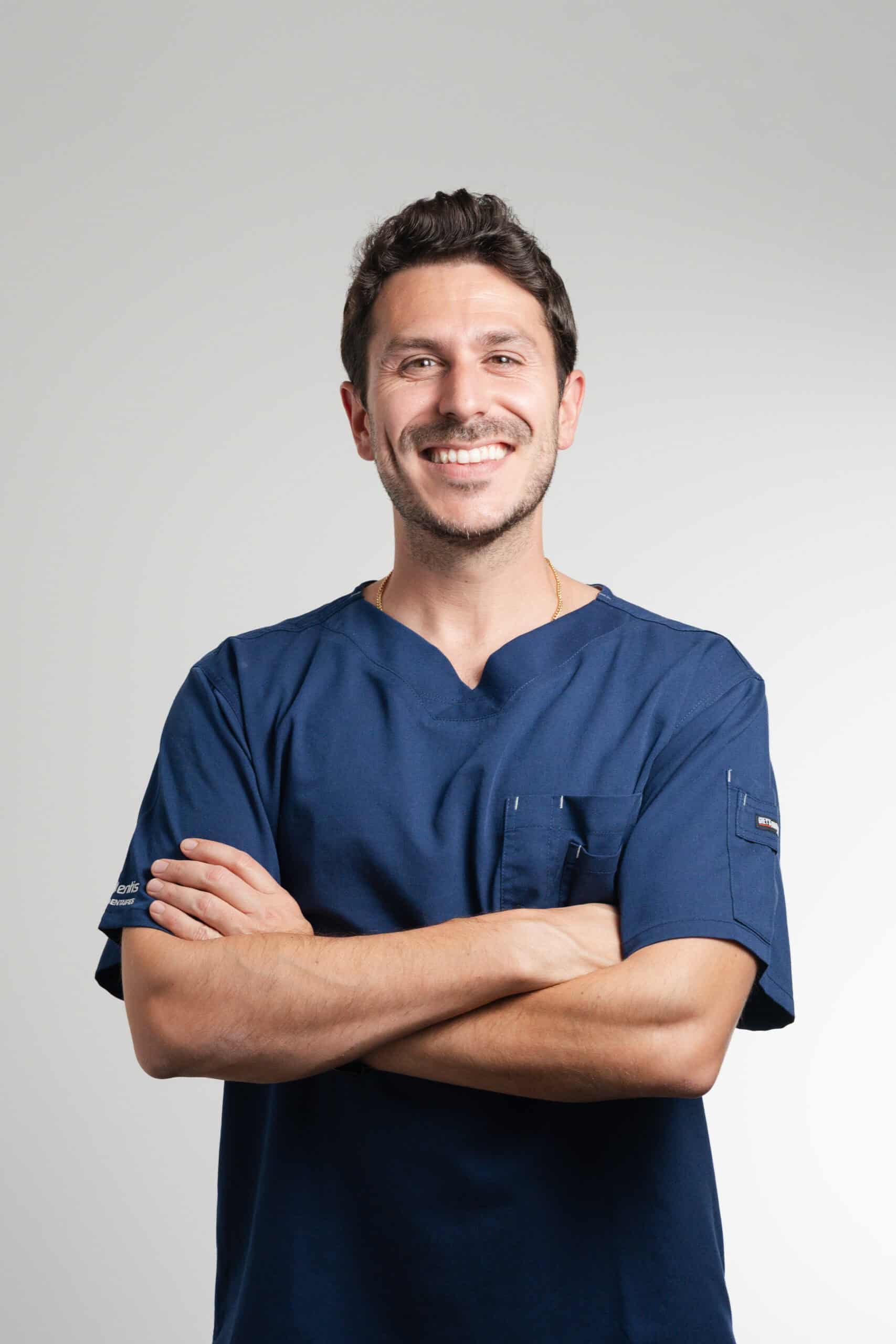 Dr Gonzalo Esteban